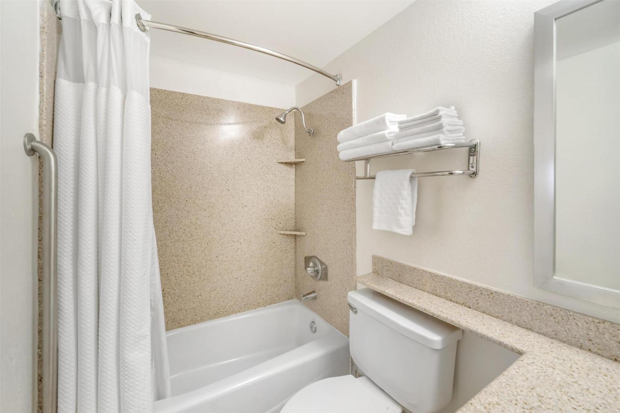 Best Western Antelope Inn & Suites Red Bluff Extérieur photo