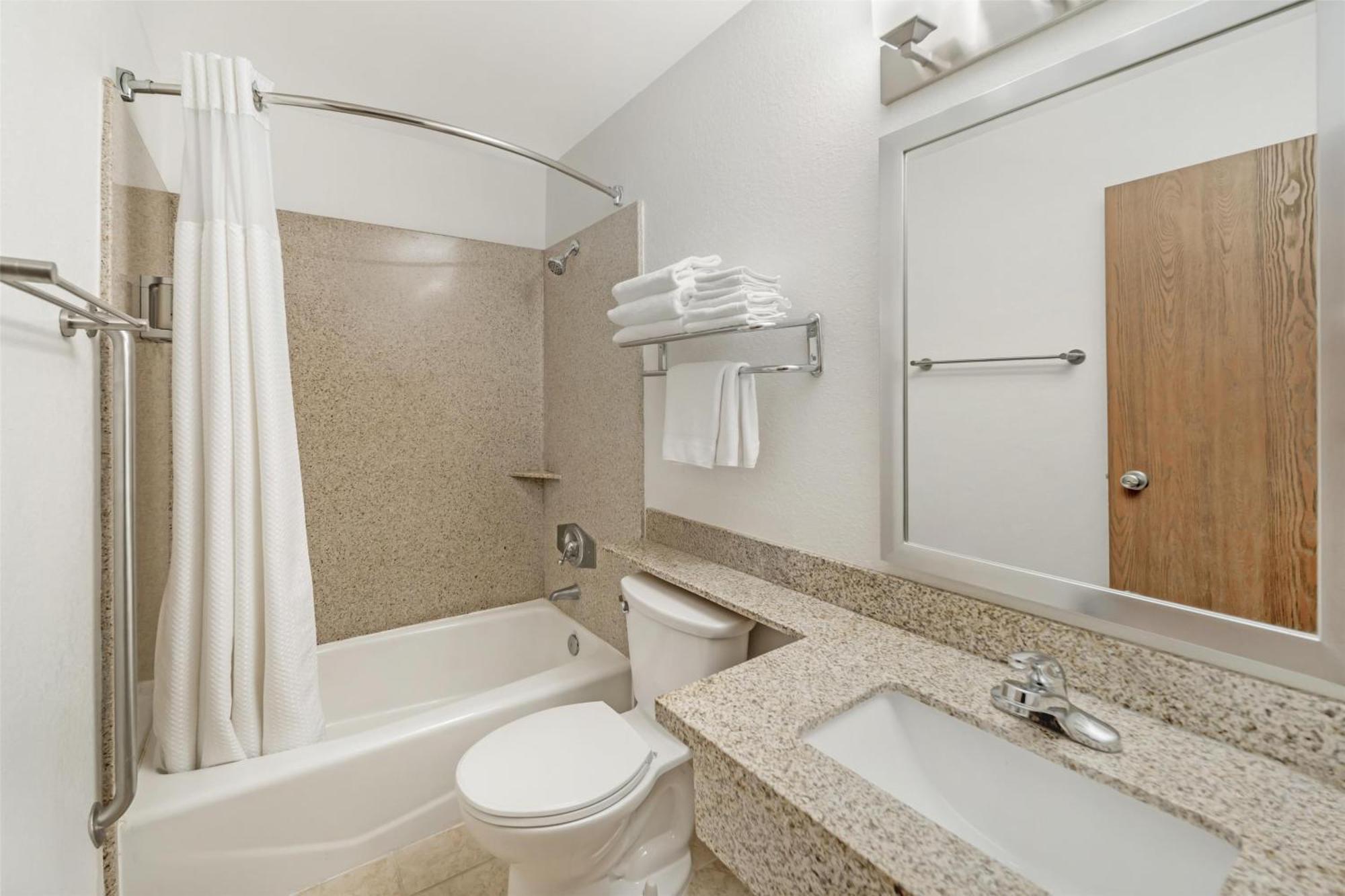 Best Western Antelope Inn & Suites Red Bluff Extérieur photo